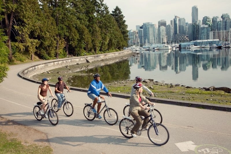 Can I Tour the Stanley Park After Visiting This Bike Rental?